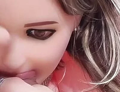 Lovely Doll Sucks Dick