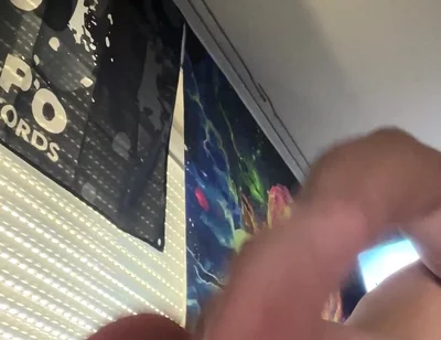 Extrem Big Anal Plug in Jung Boy