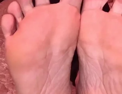 Just Sit Back and Jerk off to My Feet