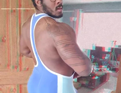 I Think I Like Blue Now, Makes Bulge Look Big