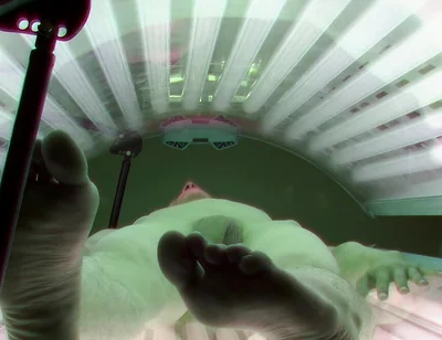 Czech Gay Solarium 1 Slim Twink Caught in Solarium