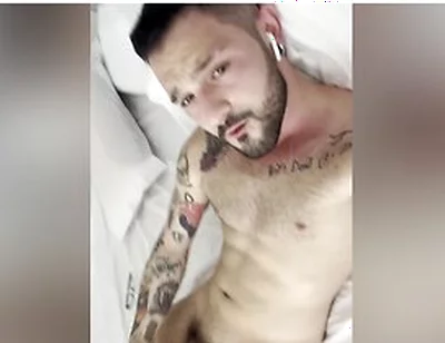 Igor Lucios - Chilling Horny After Training: Sweaty Jerk-off, Socks On, Steamy Release