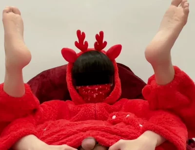 Merry Christmas, Butt Squirting Water