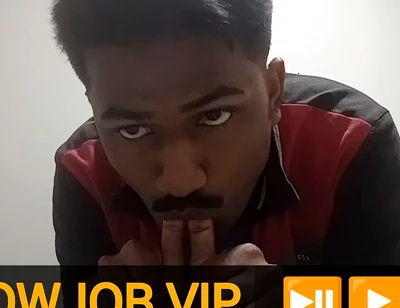 Desi Finger Suck