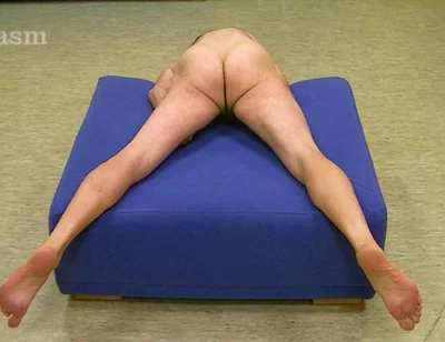 Nacked Hump Masturbation in a Basement