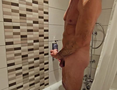 Coach Jc London Takes a Shower