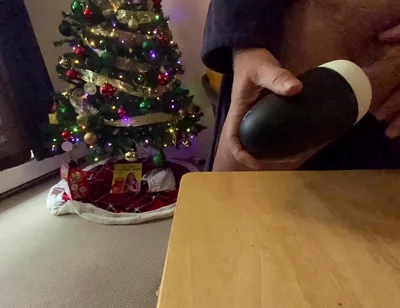 Xmas Wank Toy Slomo