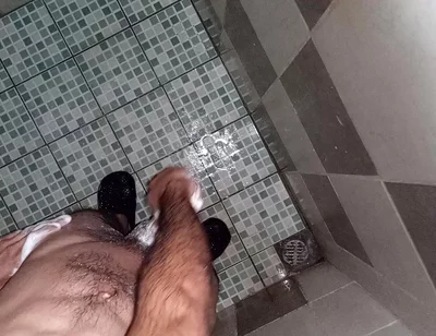 Boy Masturbates and Wipes All the Body Hair on His Parts and Buttocks