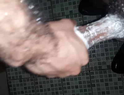 Boy Jerks off in the Shower for His Aunt