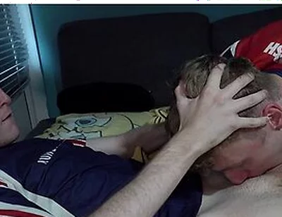 Multiple Cum Shots Twinks Soaks Strangers Bed