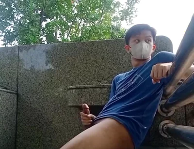 Aisa Young Twink Outdoor Jerk off and Cum