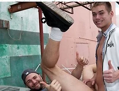 Corey Rezzon Teaches Cutie Seth Michaels A Naughty Lesson On Blowjobs Outside Campus
