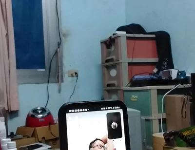 Random video calls shown to strangers