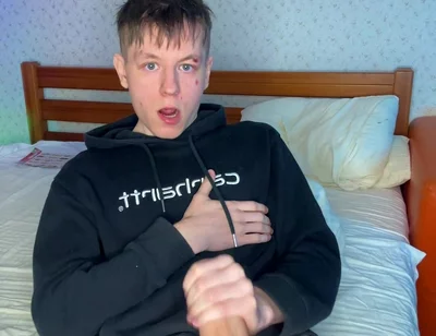 Bored in My Room so I Rubbed My Big Cock Until I Blew a Load