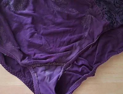 Strong Orgasm on Mom's Panties