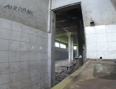 I Jumped Over the Wall to Jerk off in the Shaking Shed