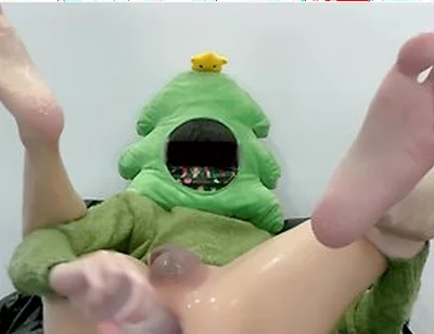 Merry Christmas Twink Play With Sex Toy Laying Eggs
