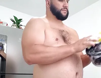 I Almost Every Day... Cleanning the House Naked