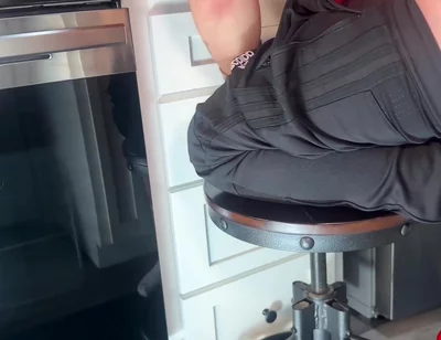 Hung Papi Viral Video Fucking While Cooking Pasta Bareback