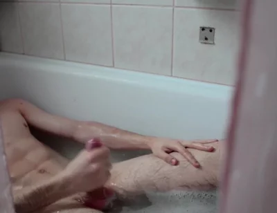 My Biggest Shakeing Orgasm in the Bathtube!