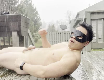 Rain-soaked Muscle Jerk Explosive Outdoor Cum Under the Storm