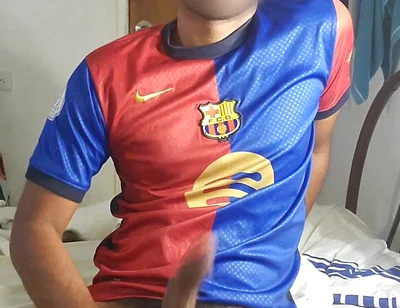 Hi, My Name Is Charly, I'm 22cm and I'm Active, I Masturbate with Both Hands