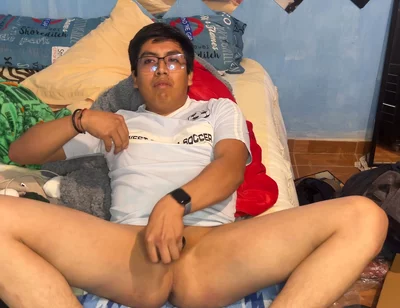 Jugando Con Un Dildo, En Castidad