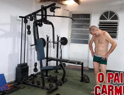 Training Naked and Carmona Saw