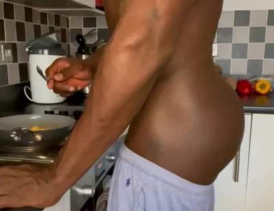 Very Daring Move Considering That I Was Frying! How’s Your Sunday? Cooking Here to Eat and Relax. Happy Sunday My Lovers