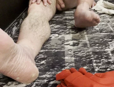 Coach Karl's Bare Feet Bare Balls [8893]
