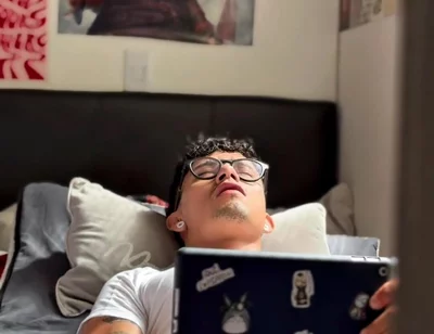 Colombian Masturbating! While Watching Porn on His Tablet