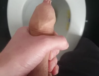 Skinny Teen Pissing