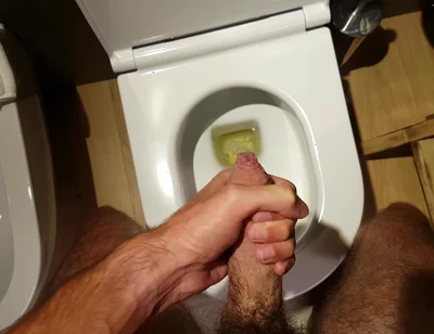 I'm a Virgin, Horny Af and Craving a Cocksucker to Blow Me. Would You Make Me Cum?