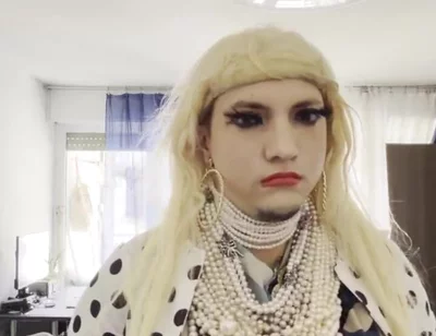 Pearl Vanesa Showing Her Body in Her Home Wearing Lovely Pearls