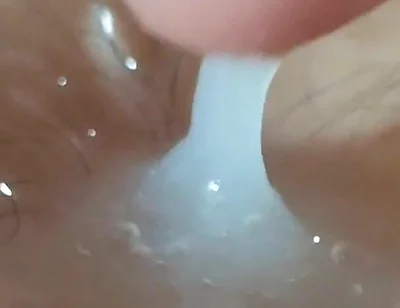 Deep Navel Turns Into a Reservoir of Cum.