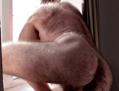 Hairy Muscle Stepdaddy Shows All