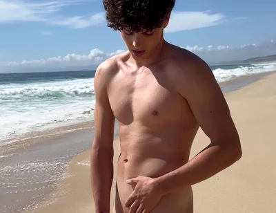 Twink Beach Jerk off