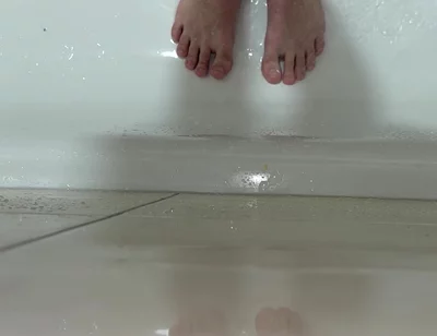 Rub the Bathtub Until It Comes