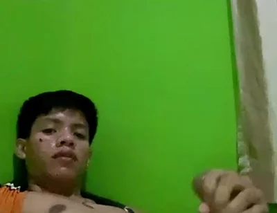 Pinoy Twink Quick Jerk off