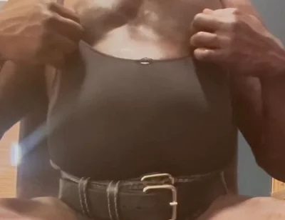 Black Mature Muscle Solo Tits and Vibrator
