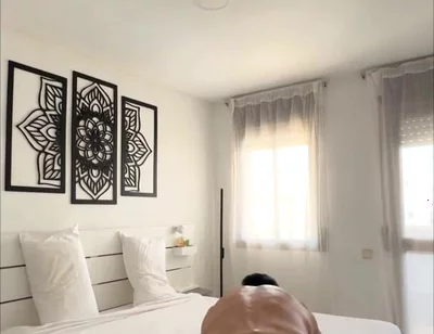 Tiding the Bed Naked