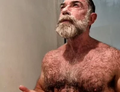 Hairy Muscle Stepdaddy Showering