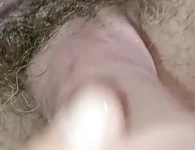 Rockardglans wanking in bathroom