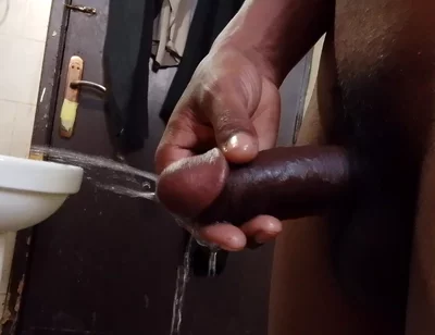 I'm Masturbating in the Washroom.