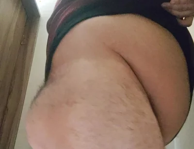 Fat Man Urine and Ass