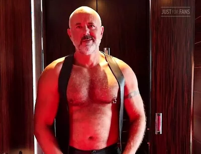 Just Flexing and. a Bit of a Solo