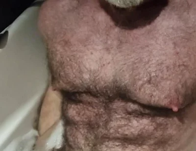 Hairy Muscle Bear Jerk off in Tub