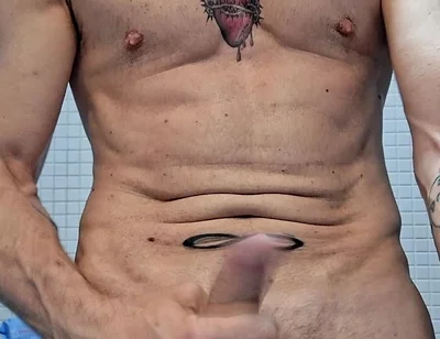 Straw in the Changing Rooms