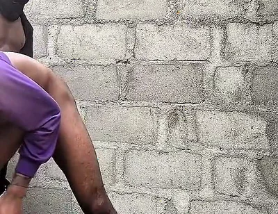 When the Homie Is Fine Asf and Gives You the Ass on the Low on Outdoor