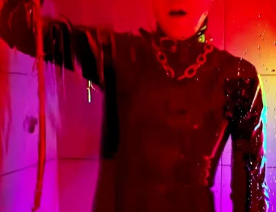 Shower in Rubber